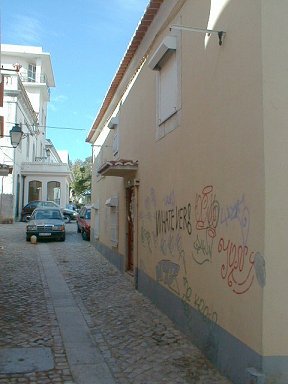 Graffiti in the back-streets, Cascais