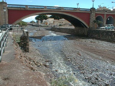 Santa Cruz's main river - unusually wet